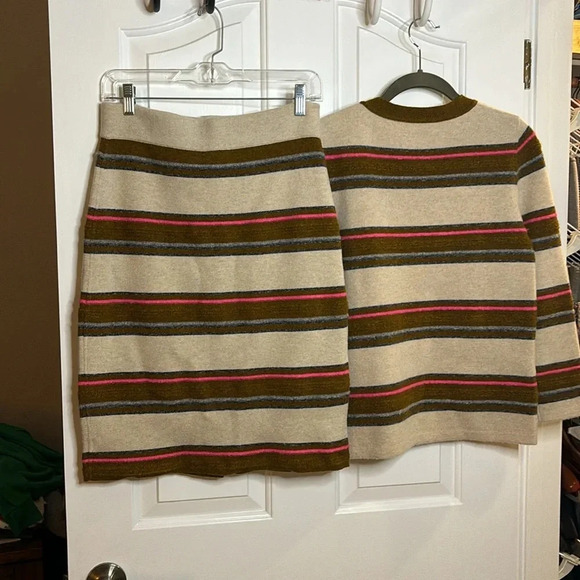 EUC CHANEL PARIS- DALLAS prefall 2013/14 SWEATER & MATCHING SKIRT SIZE 36/US 4 - Picture 13 of 13